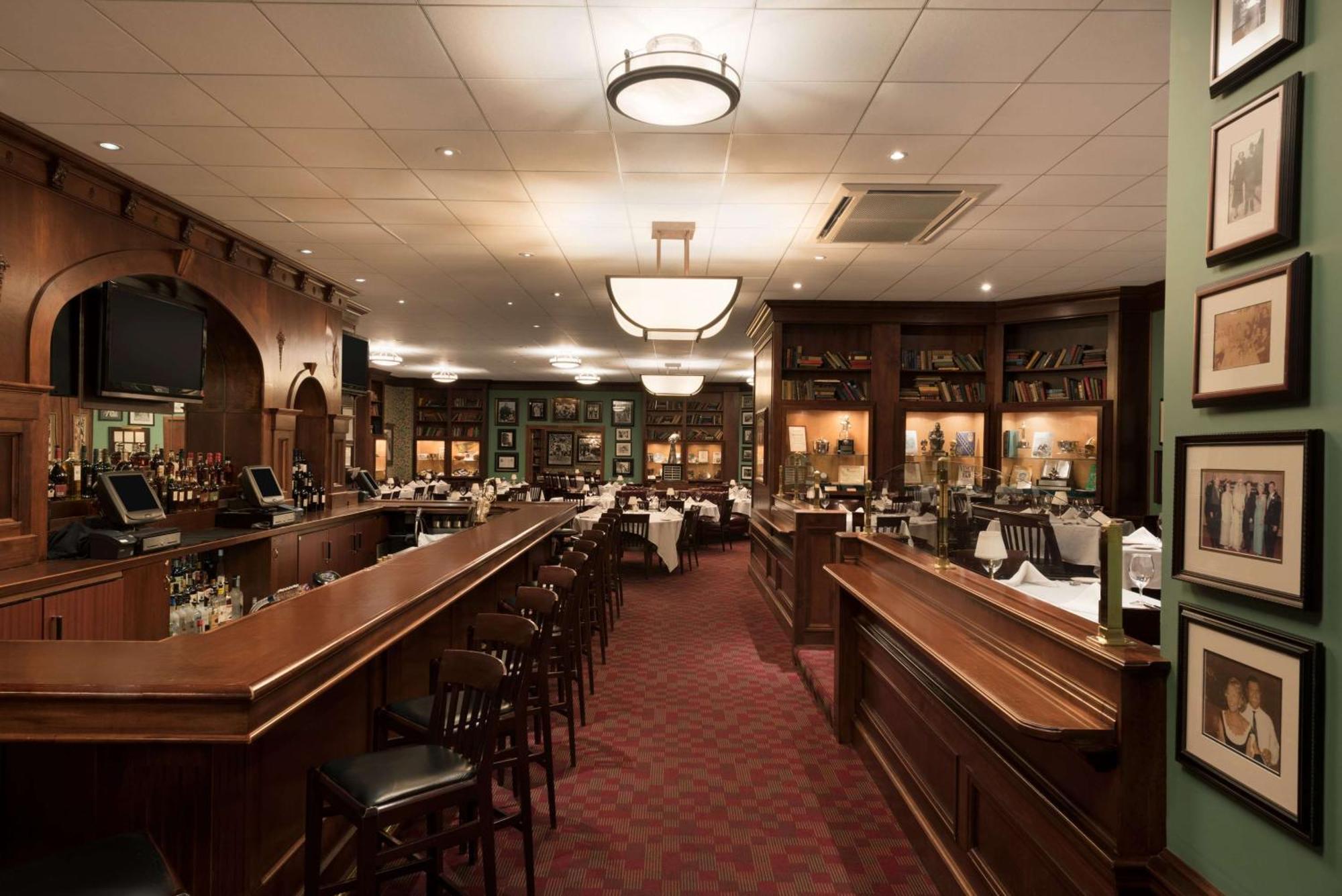 Hilton Appleton Paper Valley Extérieur photo