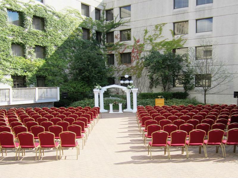 Hilton Appleton Paper Valley Extérieur photo
